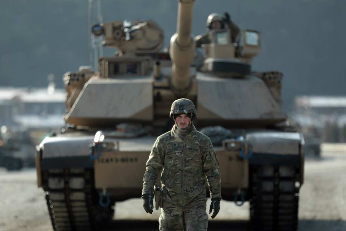 Image of US Army Warfighter and Tank. (US Army image.)